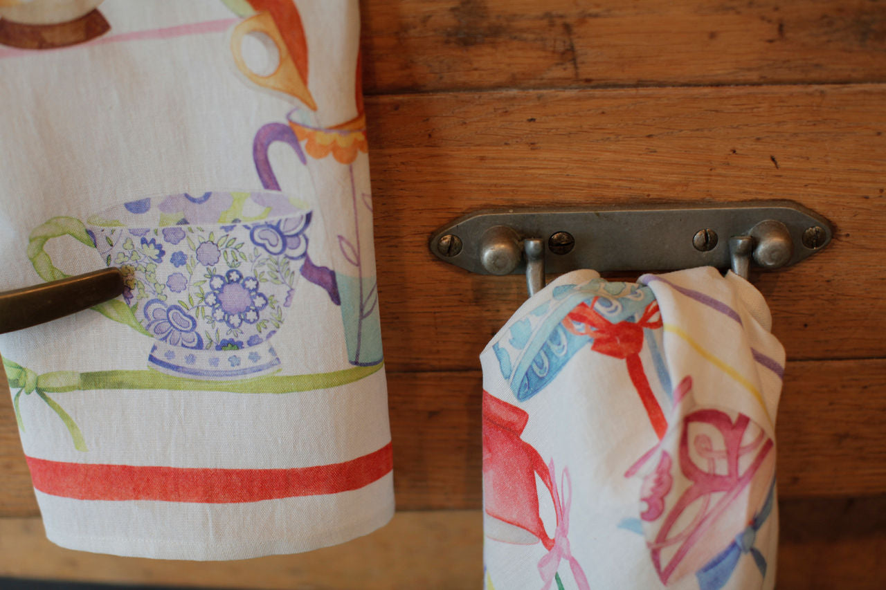 Bric Brac Verde Linen Towel