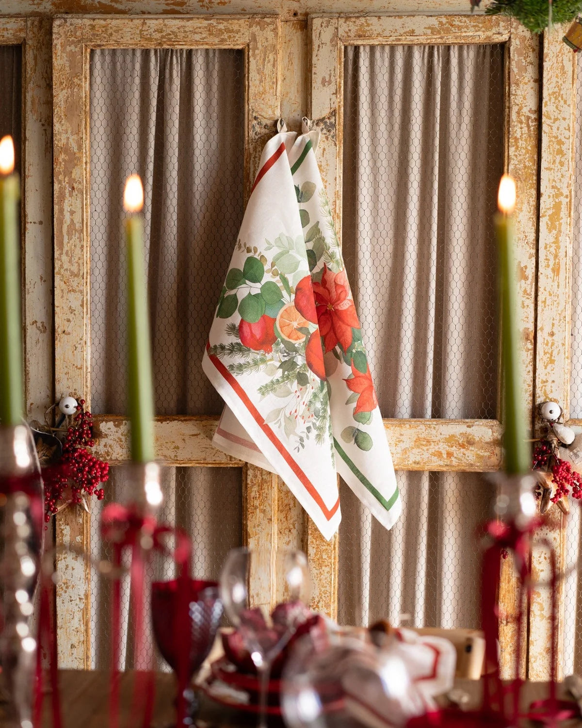 "Garland Glee Green" Linen Towel