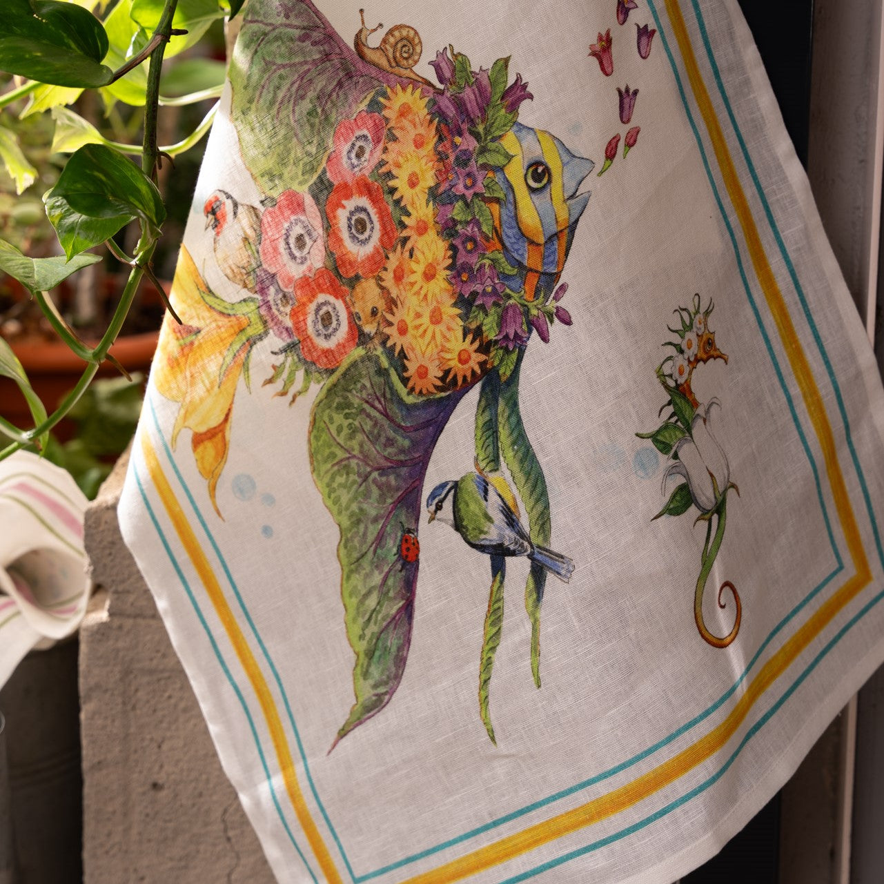 Pesciflora Turquoise Linen Towel