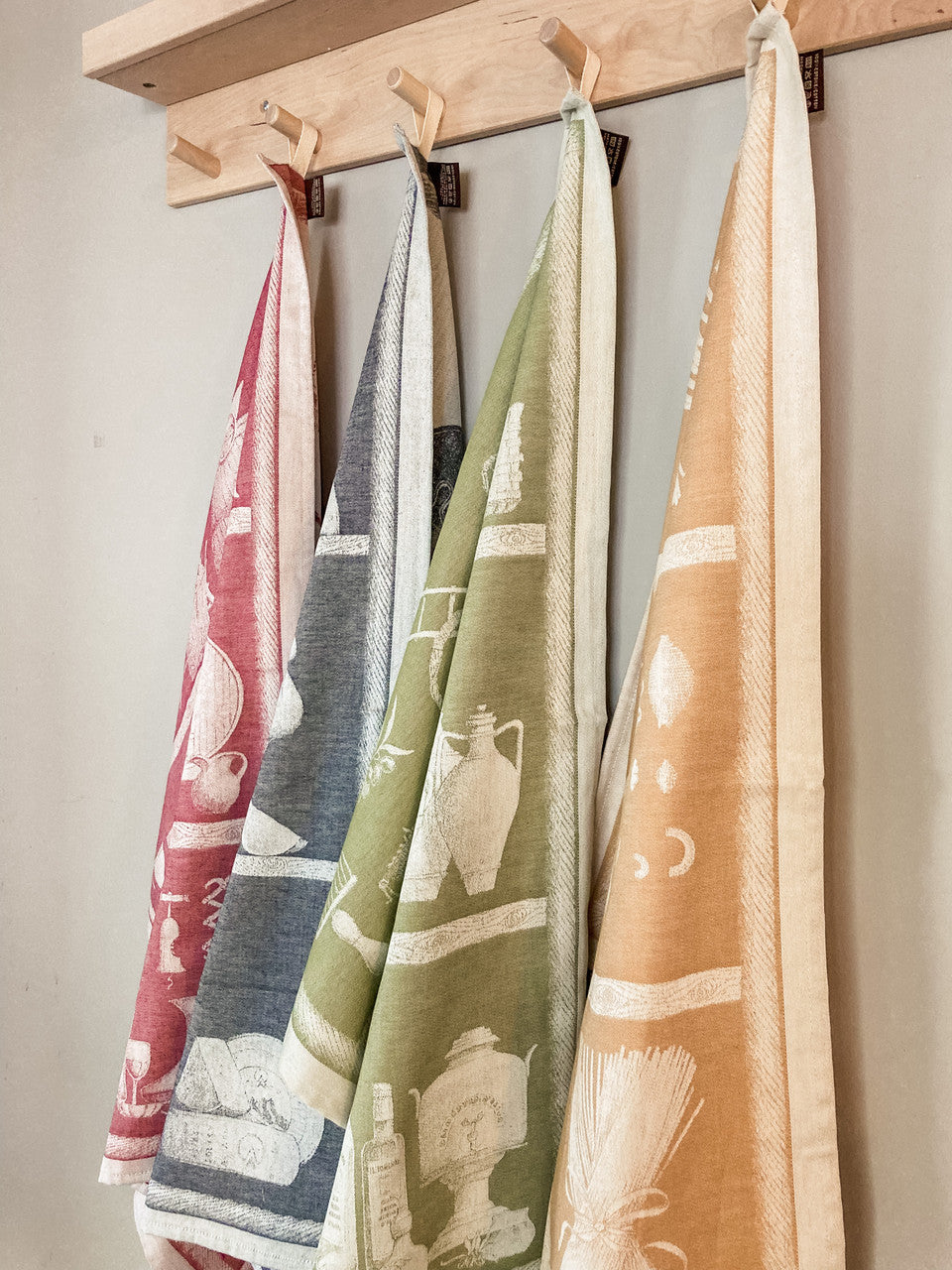 "Slow Food - Cheese" Linen Towel
